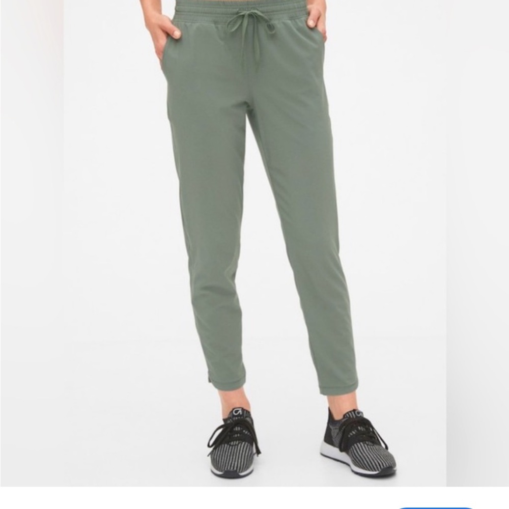 GAP FIT JOGGERS SIZE L